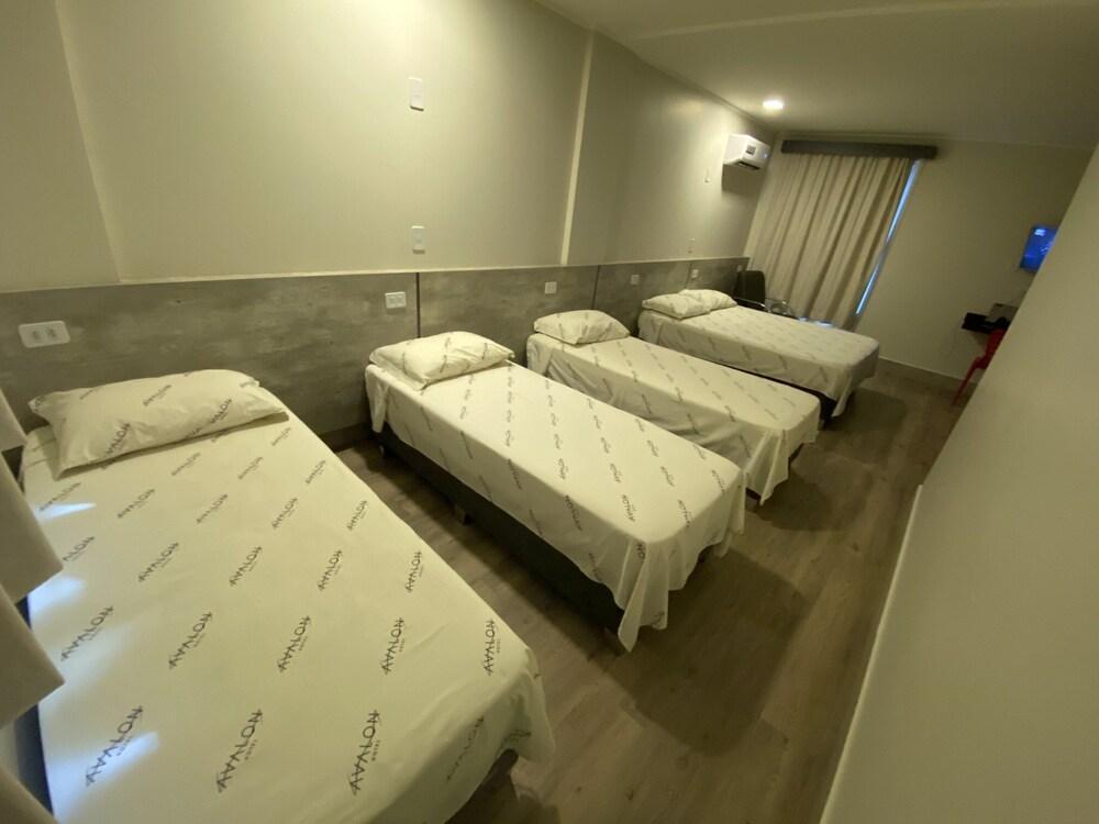 Hotel Avalon Maringa Economico Zewnętrze zdjęcie